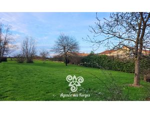 Terrain constructible Montaigu Vendee 1272 m2