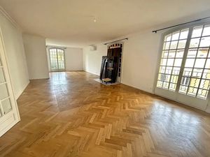 Location appartement 4 pièces 108 m² à Aix-en-Provence (13090)  2 300 €