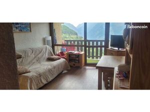 Appartement de charme 29 m² entièrement rénové – Vue sur la Meije – Auris-en-Oisans