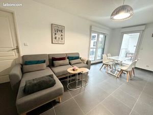 Appt T3 meublé - Colocation acceptée : 1 min metro front populaire - Ligne 12