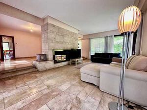 VILLA de 300m2 - 4 à 5ch + 2 SDB + terrain de 17a 52 ca