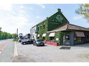 Corbais N4 - commerce