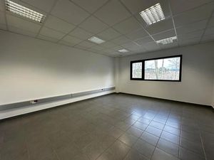 Location locaux professionnels 36 m² à Joyeuse (07260)  502 €