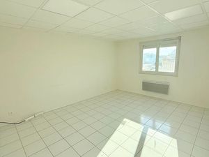 Location locaux professionnels 8 pièces 220 m² à Dombasle-sur-Meurthe (54110)  625 €