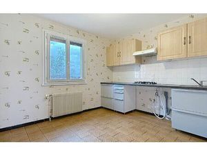 Location appartement  m² T-3 à Saint-Yorre  680 €