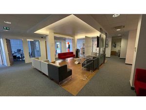 Location locaux professionnels 237 m² à Saint-Laurent-du-Var (06700)  NaN €