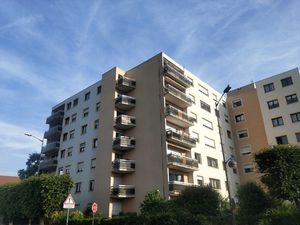 APPARTEMENT DE CINQ PIECES DANS RESIDENCE PROCHE GARE DE MEL