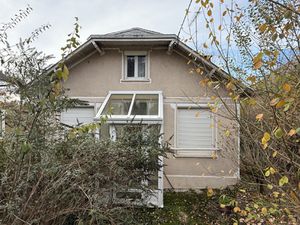PETITE MAISON AVEC JARDIN ET GARAGE