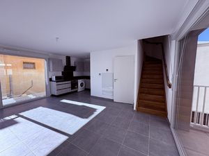 VENCE - Dans immeuble neuf  appartement 3P en duplex  terras