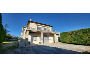 Villa avec dépendances à Mormoiron