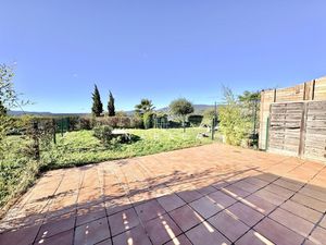 APPARTEMENT À LOUER - MONTAUROUX