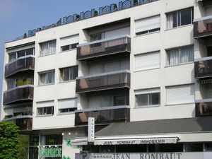 Grand studio refait à neuf de 37 m²