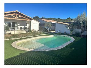 Aumelas  villa de plain pied avec piscine  3 chambres et bur