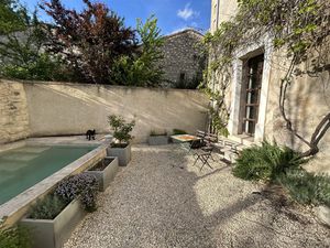 Spacieuse maison de maître P6 d'env. 214m2 avec jardin et pi