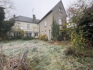 Vente maison 9 pièces 270 m² à Dijon (21000)  149 000 €