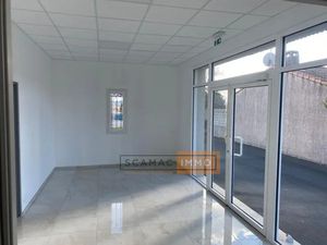 Local d'activités de 98m²