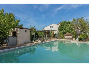 Paulhan: maison 7 pièces  180 m²  jardin 2 800 m² & piscine