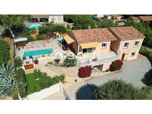 Villa avec deux T4 et piscine à Agosta Porticcio !