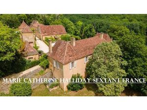 Marie-Catherine HALLIDAY