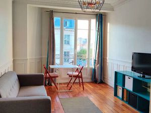 2 pièces idéalement situé proche transports et commerces