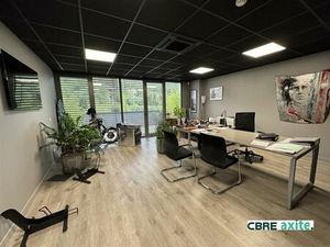 Location bureau GRÉSY-SUR-AIX 215 m²
