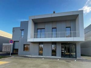 Location local d'activités CHANTELOUP EN BRIE 8 216 m²