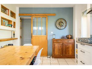 Maison familiale avec terrasse et garage