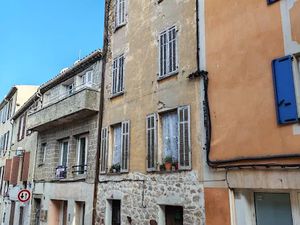 Vente maison 3 pièces à Bagnols-en-Forêt (83600)  179 000 €