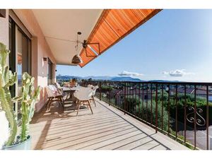 Vente commerce 5 pièces 141 m² Nice (06200)