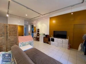 Appartement à louer 3 pièces 78.75 m² - Villeneuve-lès-Avignon (30) - 810€