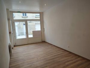 Location Local commercial 79m² LIBOURNE 33500