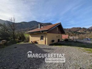 Maison 200m² dont 90m² habitables sur 714m² de terrain St Jeoire - La Tour Noire