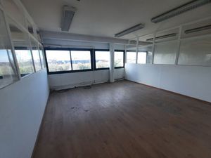 Location bureau 2 pièces 102 m² à Marseille 16 (13016)