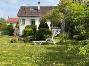 Vente maison 4 pièces 110 m² à Le Mesnil-Saint-Denis (78320)  249 000 €