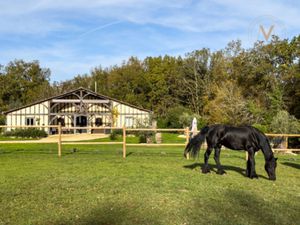 Propriété à vendre THEZAC 6 pièce(s) 250m2 899 000€