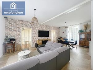 Vente maison 6 pièces 180 m² à Les Grandes-Chapelles (10170)  269 000 €