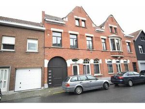 EENSLAAPKAMER APPARTEMENT NABIJ CENTRUM ROESELARE