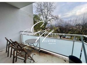 Vente appartement 1 pièces 25m2 Saint-Martin-d'Hères 38400 - 89000 € - Surface Privée