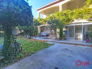 Vente maison 12 pièces 295 m² à Avignon (84000)  379 000 €