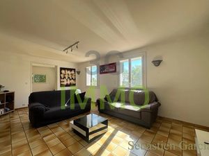 Vente villa 13 pièces 292 m² à Marguerittes (30320)  400 000 €