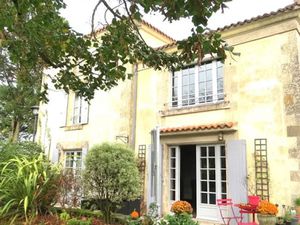 Vente maison 11 pièces 200 m² à Foussais-Payré (85240)  377 600 €