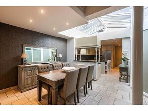 Surface commerciale à vendre à Geraardsbergsesteenweg 405 Ninove (RBU76862)