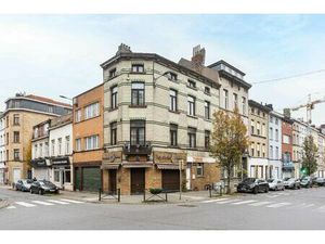 Huis te koop in Sint-Jans-Molenbeek met 4 slaapkamers