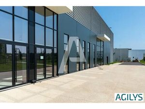 A LOUER : Bâtiment indépendant de logistique - 6088m² - Proche A86
