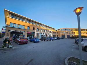 COMMERCE AUX PORTES D'AIX - ACCES AUTOROUTIER DIRECT