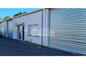 Location locaux professionnels 240 m² à Lege-cap-ferret (33950)  2 210 €