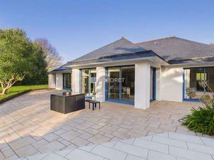 Vente Maison Piscine à Plomeur (29120) : à vendre Piscine / 152m² Plomeur