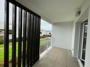 EYSINES T2 PARKING ET BALCON