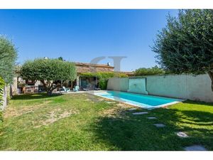 Villa de luxe à vendre à Maubec