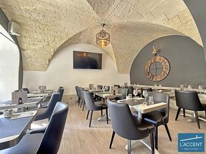 Vente locaux professionnels 163 m² à Lunel (34400)  296 000 €